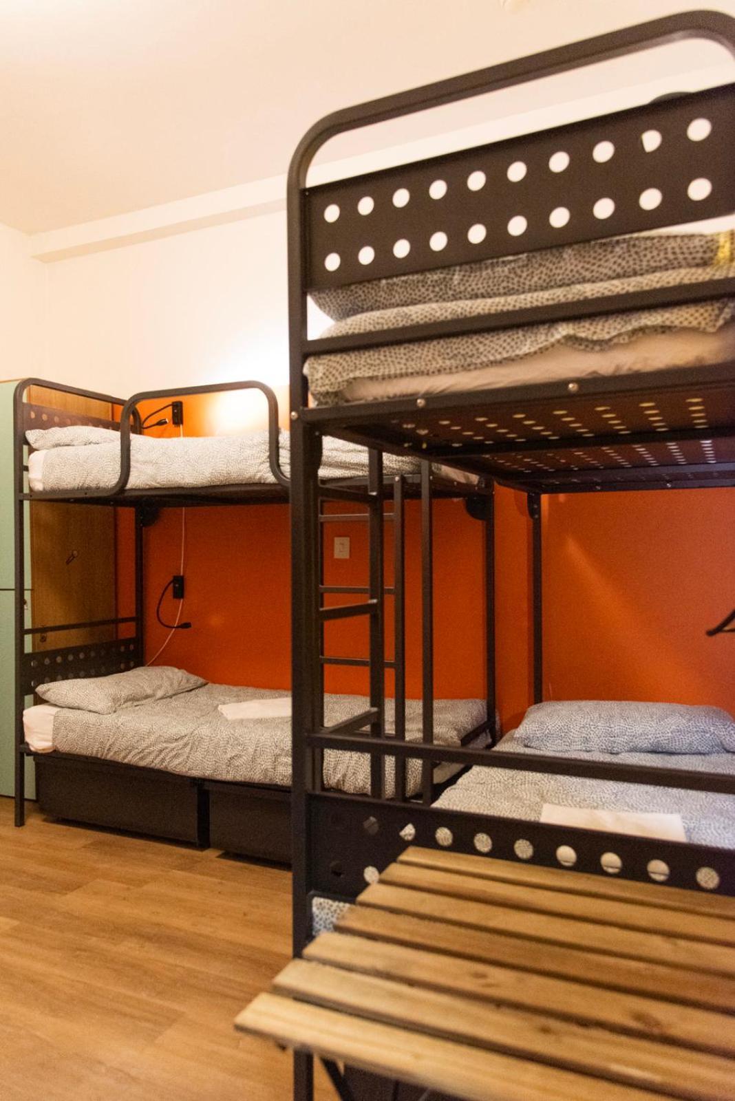 Sunflower Beach Backpacker Hostel & Bar Rimini Exterior photo