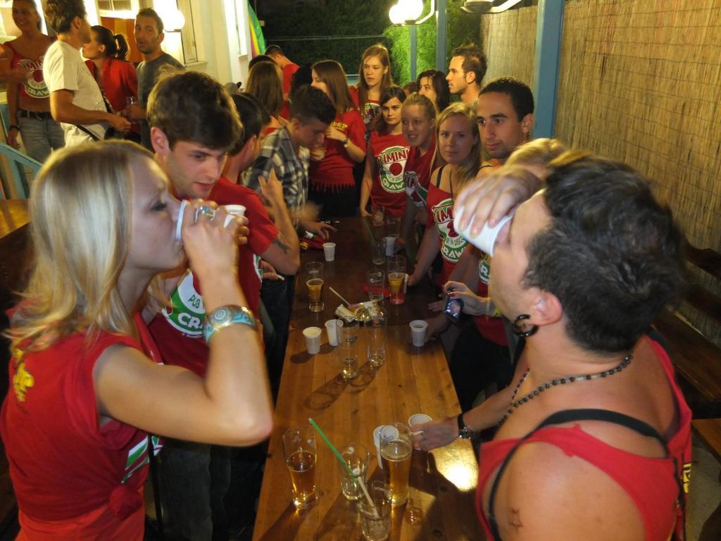 Sunflower Beach Backpacker Hostel & Bar Rimini Exterior photo