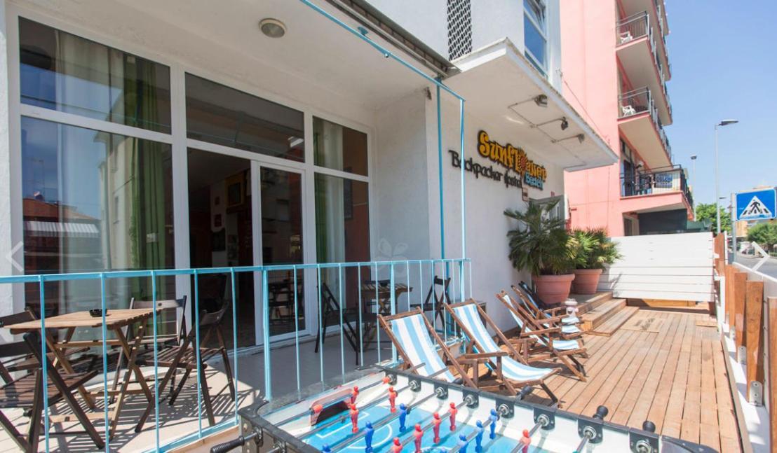 Sunflower Beach Backpacker Hostel & Bar Rimini Exterior photo